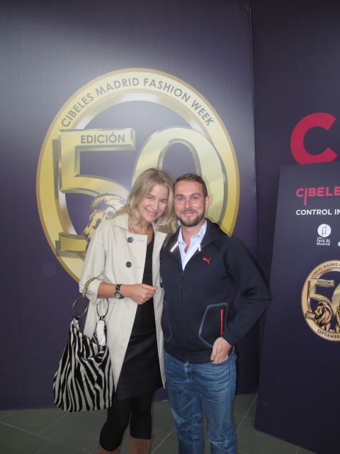Con el siempre encantador Nicolás Vaudelet que es francés y ahora diseña para la firma "El Caballo". Adoro sus trajes de noche!!!!!