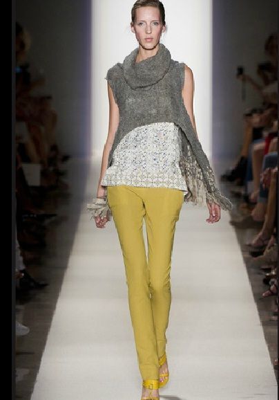 pantaln-pitillo-mostaza