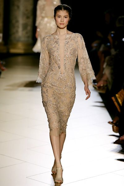 vestido encaje nude