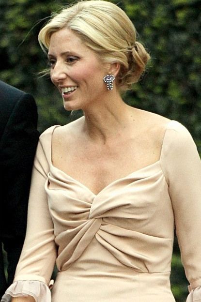 0429-princess_marie_chantal_updo_bd