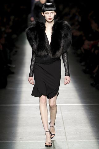 bolero piel negro