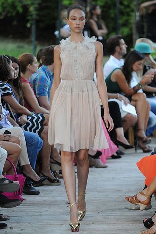 delpozo_pasarela_524768027_320x480