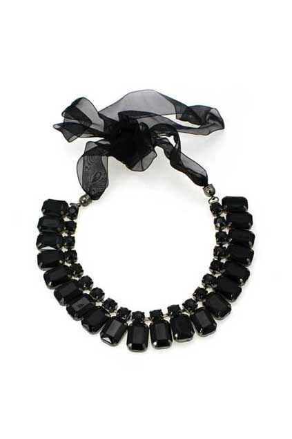 collar negro