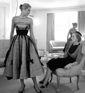 grace-kelly-bow-dress-940x1024