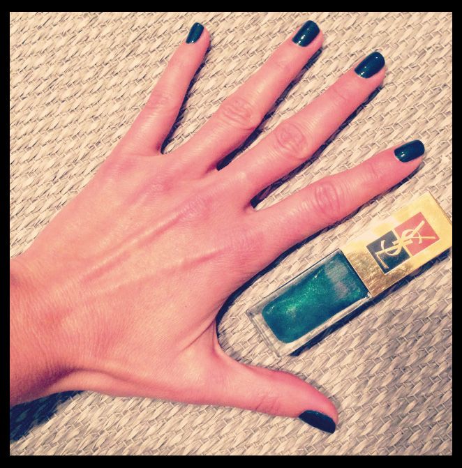 Manicura realizada por Nails Couture de la marca Yves Saint Laurent