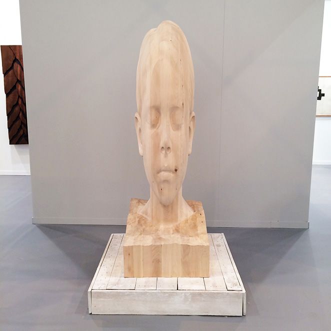 La escultura “Paula” del artista Jaume Plensa de Galerie Lelong.