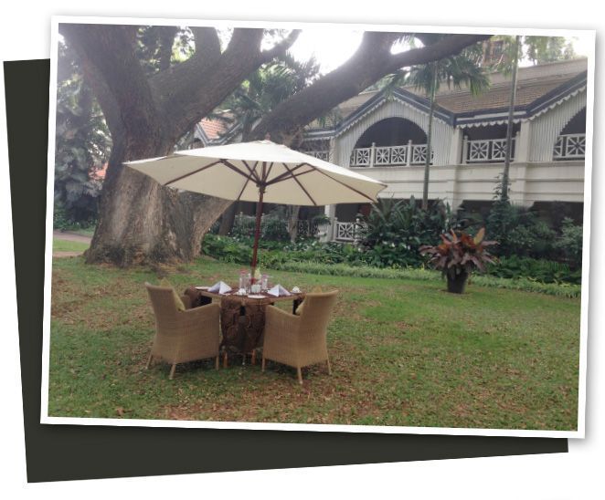 Terracita en los jardines de el hotel TAJ WEST END 
