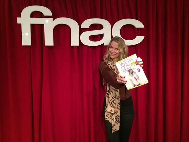 María León en la presentación de su libro "Vestir con estilo" en Fnac