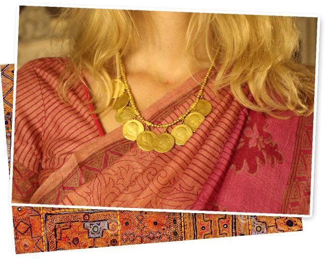 María León en el Palacio Falaknuma con el sari que me compré en Coorg y que combiné con pulseras de Alex and Ani, collar de Spanish and Sisters y mi anillo vintage indio