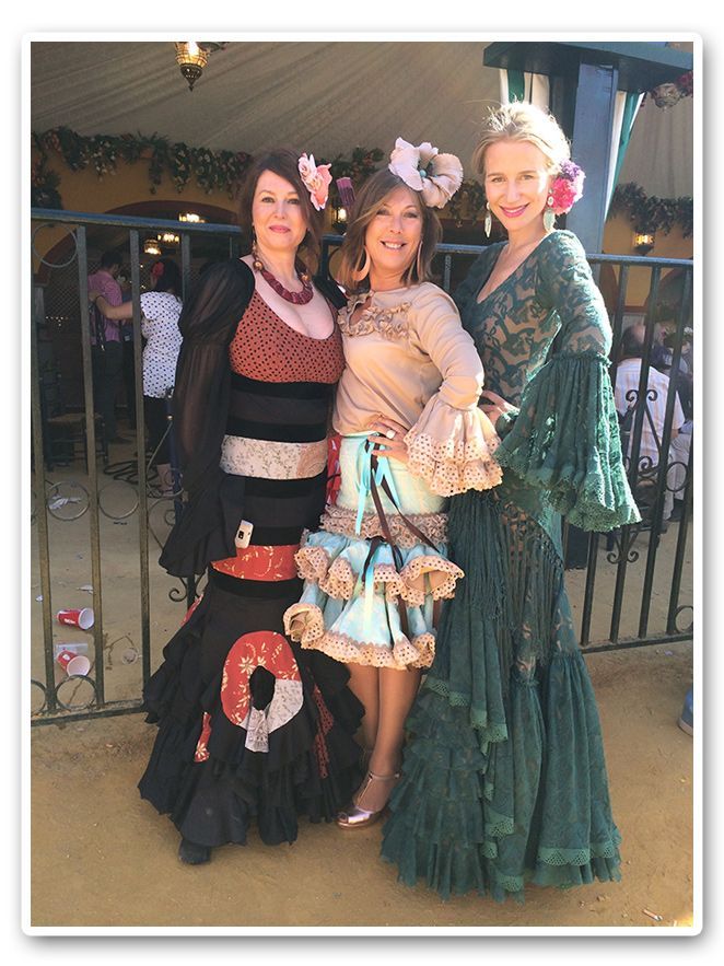 María León con vestido de Pepa Garrido en la Feria de Sevilla