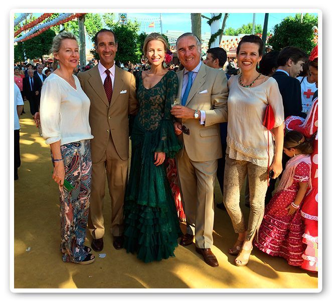 María León con vestido de Pepa Garrido en la Feria de Sevilla