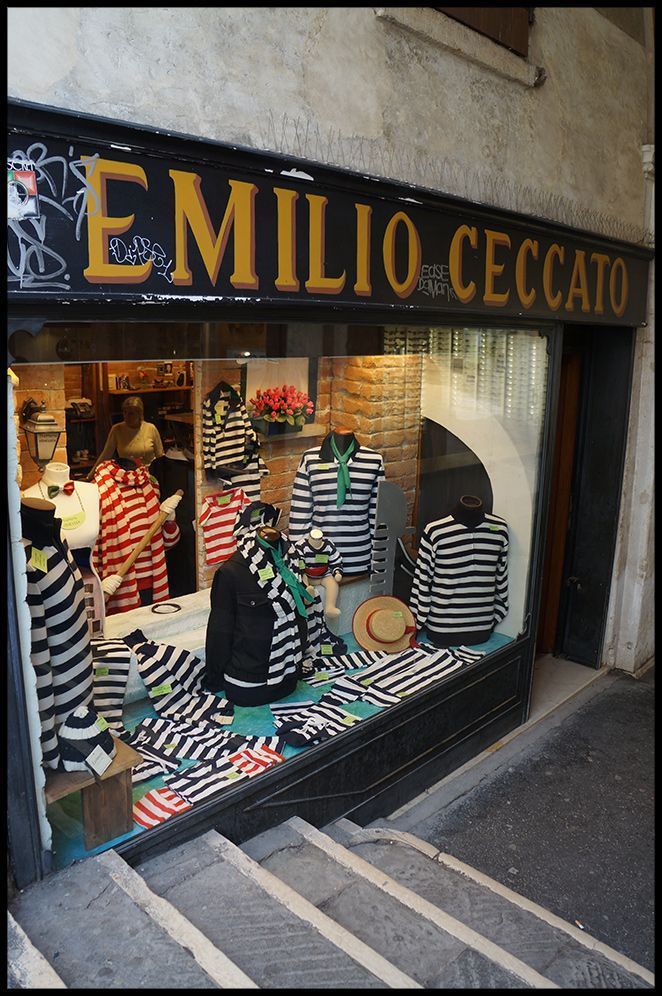 Originales escaparates de las tiendas de Venecia, a los que nos les faltaban ni un detalle! Originales escaparates de las tiendas de Venecia, a los que nos les faltaban ni un detalle!