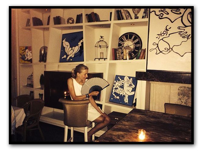 Villa Azur es el sitio ideal para disfrutar de una cena con ambiente divertido y muy estilo Miami.
