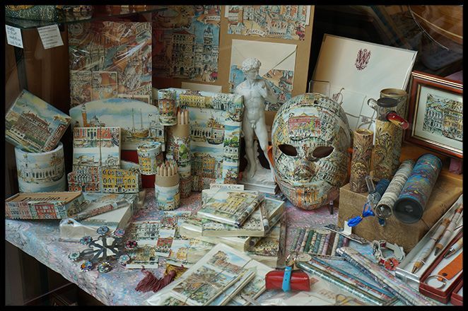 Originales escaparates de las tiendas de Venecia, a los que nos les faltaban ni un detalle! Originales escaparates de las tiendas de Venecia, a los que nos les faltaban ni un detalle!