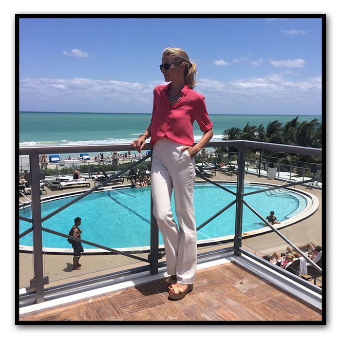 Miami Fashion Week, organizó un brunch con bloggers en el Hotel Eden Roc y entre las invitadas también se dejaba muy patente este look de moda tan típico  de Miami