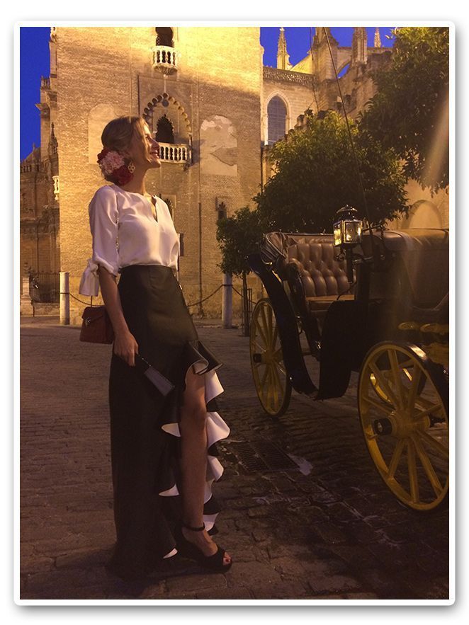 María León de noche en la Feria de Sevilla 2014