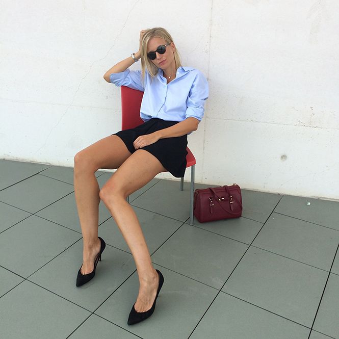 Para ir a Mercedes Benz Fashion Week Madrid con falda pantalón vintage de Mosquino de la tienda La Petite Coquette de Oporto, blusa y bolso de Pedro del Hierro, salones de Massimo Dutti y gafas Persol.