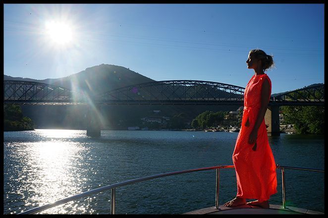 Vestido playero. Para el crucero por el Duero llevé este vestido naranja chillón de Papaya y debajo traje de baño de Oliphant. Vestido playero. Para el crucero por el Duero llevé este vestido naranja chillón de Papaya y debajo traje de baño de Oliphant.