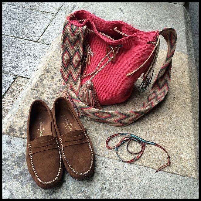 De excursión. Para la otra escapada que hice fuera de Oporto llevé pantalones de PDH Sport, camisa de Cool The Sack, mocasines de CrownHill, bolso colombiano de Susuu y pulseras de Pintor de Gala. De excursión. Para la otra escapada que hice fuera de Oporto llevé pantalones de PDH Sport, camisa de Cool The Sack, mocasines de CrownHill, bolso colombiano de Susuu y pulseras de Pintor de Gala.