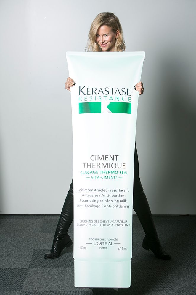 María León con Ciment Thermique de Kérastase María León con Ciment Thermique de Kérastase