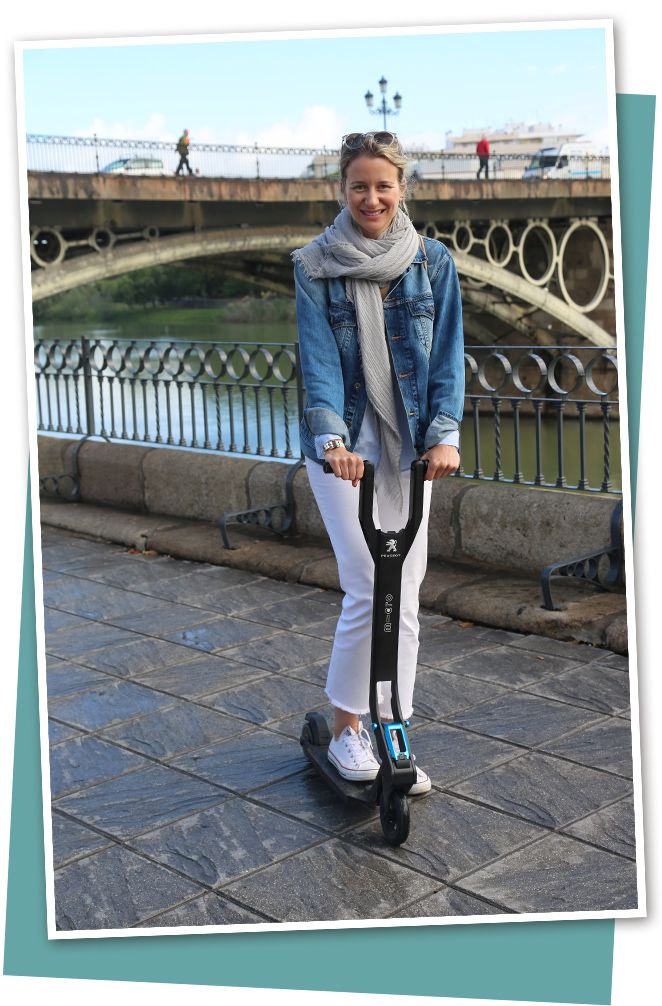 Recorriendo Sevilla en patinete