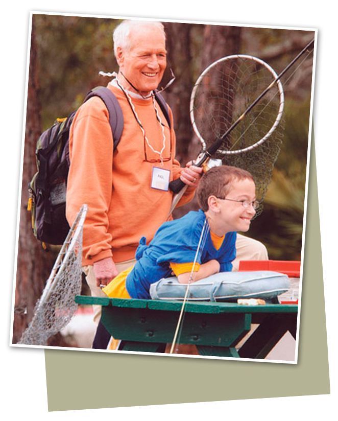 Y la labor de Paco Arango y sus ángeles creadores de sonrisas va más allá de los hospitales. Desde 2006 colabora con Serious Fun Children’s Network, otra iniciativa creada por un hombre de cine –en su más amplio sentido de la palabra–: Paul Newman. Esta grandísima estrella creó hace casi treinta años un espacio de vida y diversión para niños enfermos y, hoy, su solidaridad se ha extendido a treinta campamentos que atienden, por todo el mundo, no solo a los pequeños, sino también a sus familias.