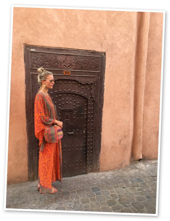 Aunque cuando estás en La Mamounia solo te apetece perderte entre los mil rincones de su paraíso, resulta imperdonable no dar un paseo por La Medina, así que nos adentramos en los secretos de Marrakech de la mano de una visita guiada organizada por el propio hotel.